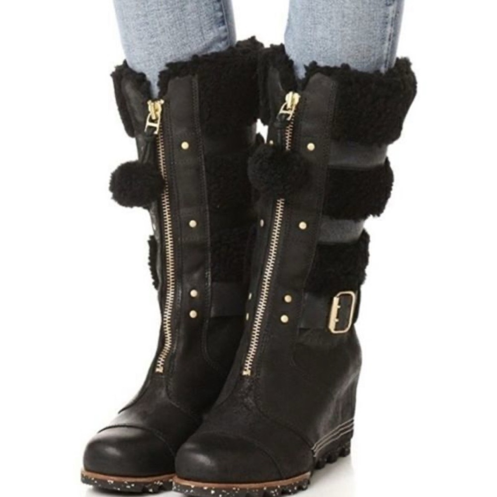 Sorel Sheepskin Wedge Waterproof Stylish Boot. Size 7 - Picture 3 of 8
